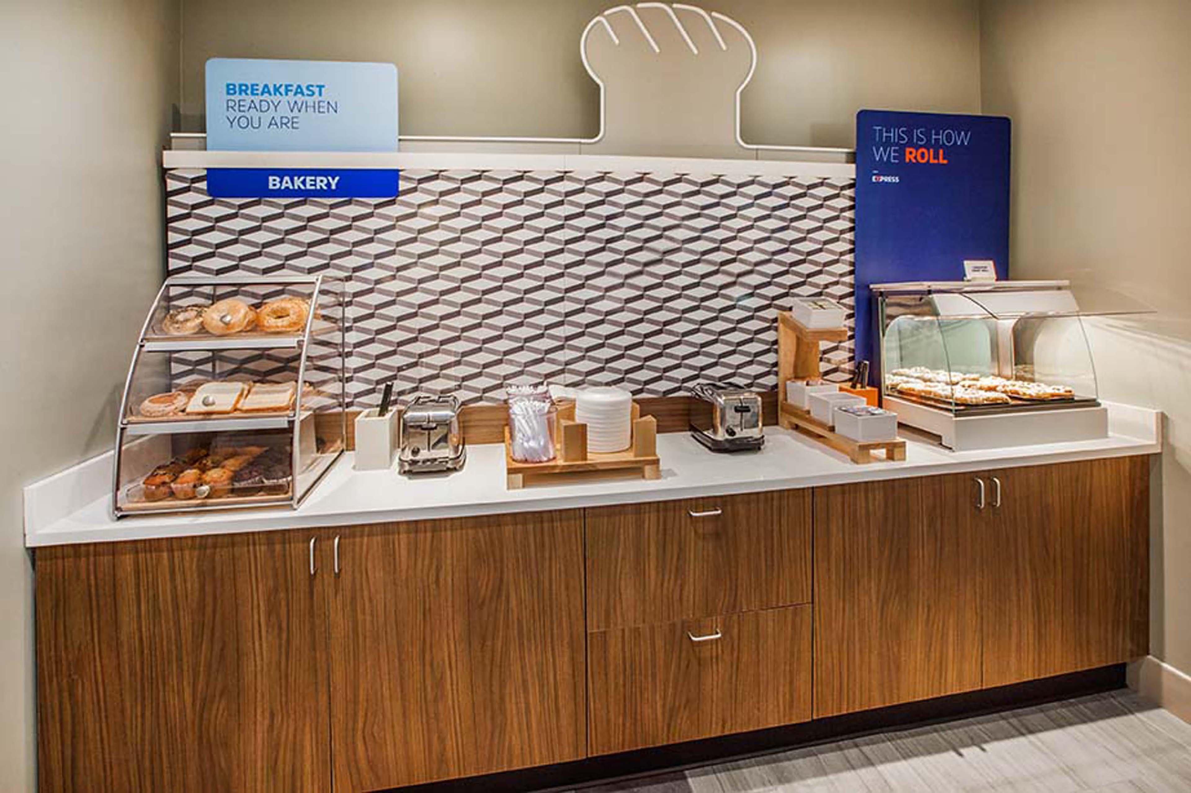 Holiday Inn Express Vancouver North By Ihg Eksteriør billede