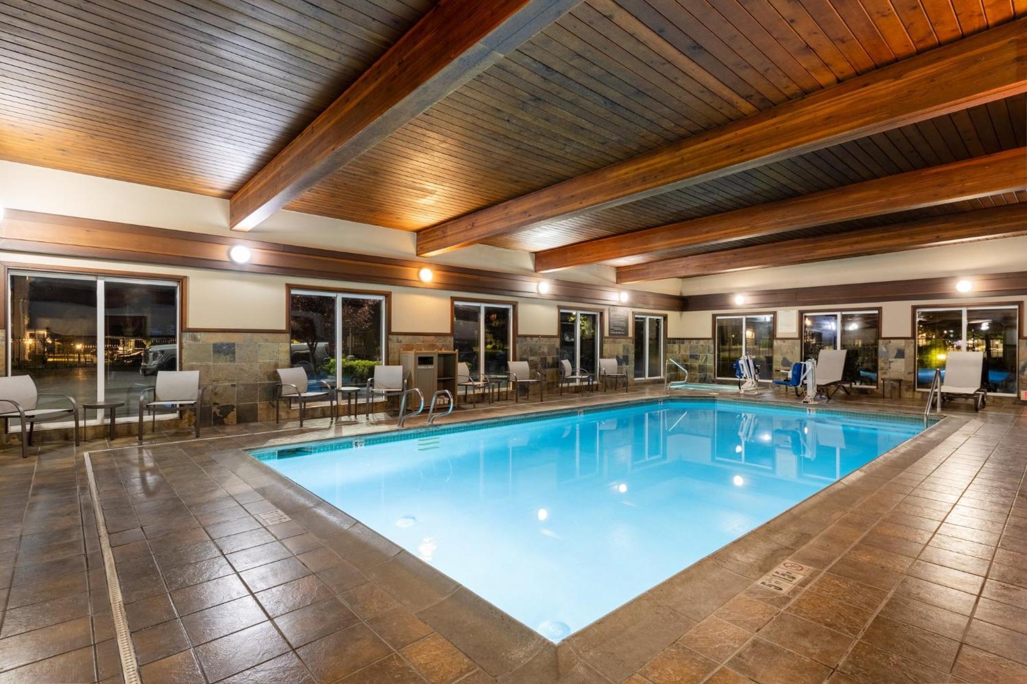 Holiday Inn Express Vancouver North By Ihg Eksteriør billede